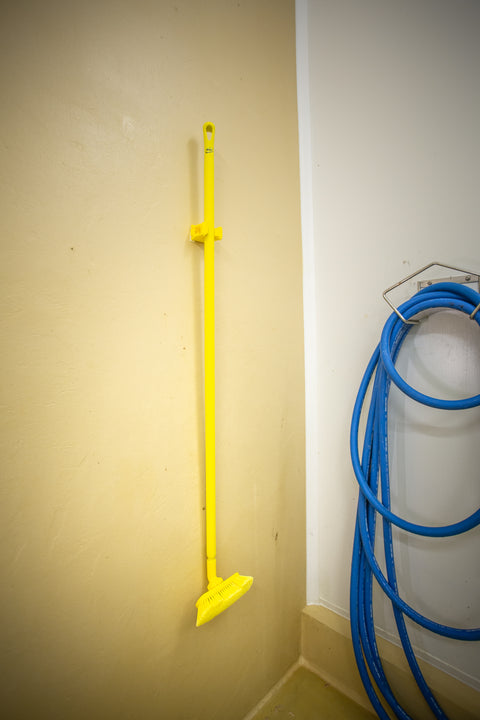 Staffa igienica a parete, modulo a fascia di presa - 82 mm